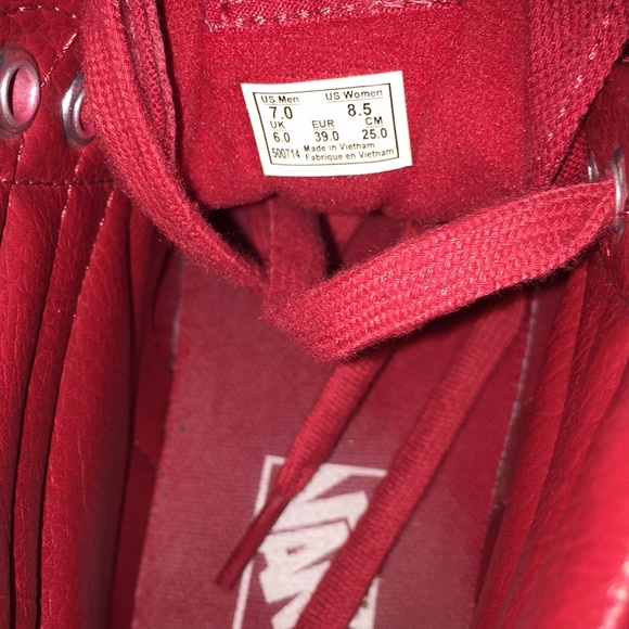 Red vans - Picture 4 of 4